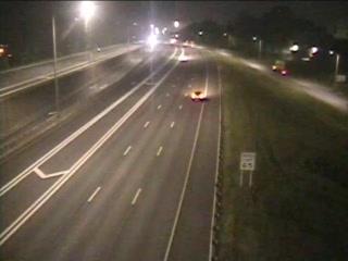 Traffic Cam CAM 69 Windsor I-91 SB S/O Exit 38 A/B - Rt. 75 (Poquonock Ave.) - Southbound