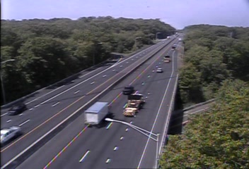 Traffic Cam CAM 141 Guilford I-95 SB Exit 57 - Rt. 1 (Boston Post Rd.) - Southbound