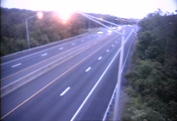 Traffic Cam CAM 142 Guilford I-95 NB Exit 58 - Rt. 77 (Church St.) - Northbound